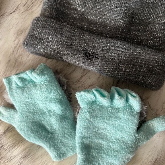 Justice Girls Teal & Gray Love/Black “K” Initial Beanies And Fingerless Gloves - Picture 8 of 12
